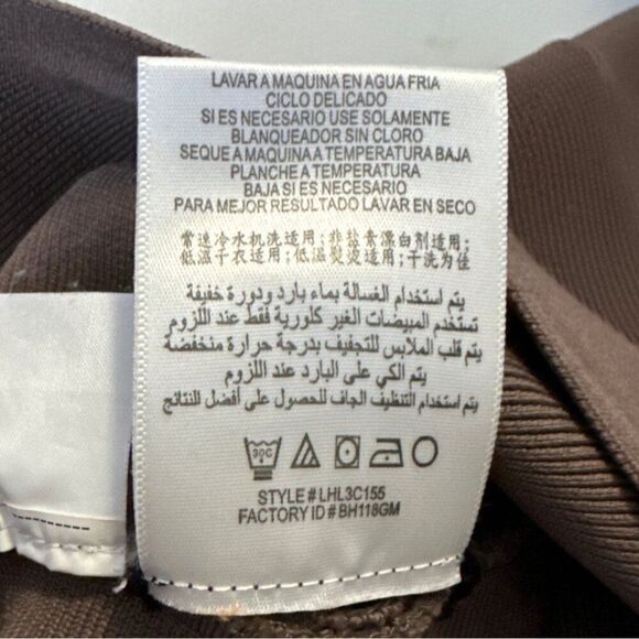 BCBG MaxAZRIA Bandage Skirt size medium - Picture 7 of 7